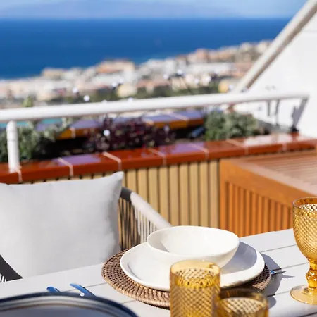 Home2book Chic Getaway Sea Views &pool 아파트 *
